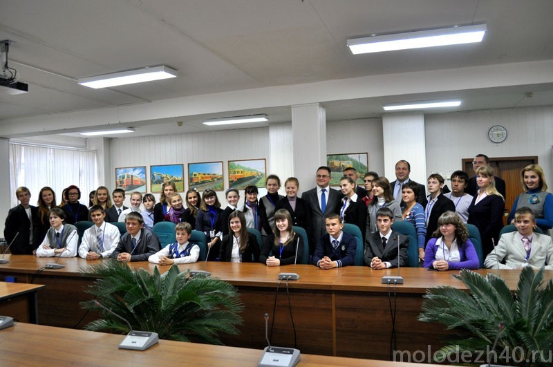 Состоялась вторая встреча руководителей органов государственной власти Калужской области с молодежью региона.