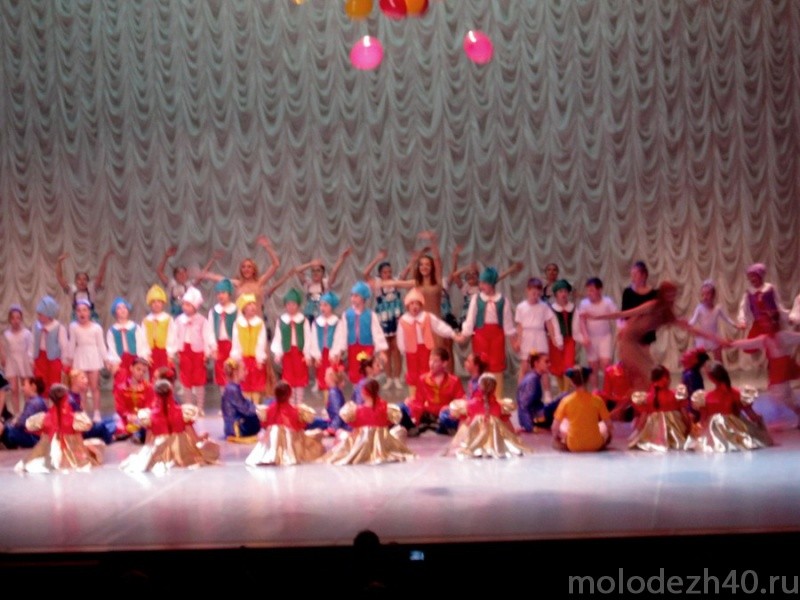 Отчетный концерт ансамбля эстрадного танца «Молодость».