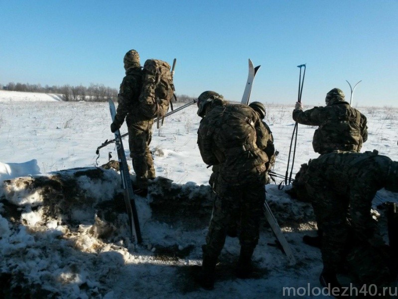 Калужские юнармейцы совершили лыжный марш, посвященный столетию создания Российской Армии