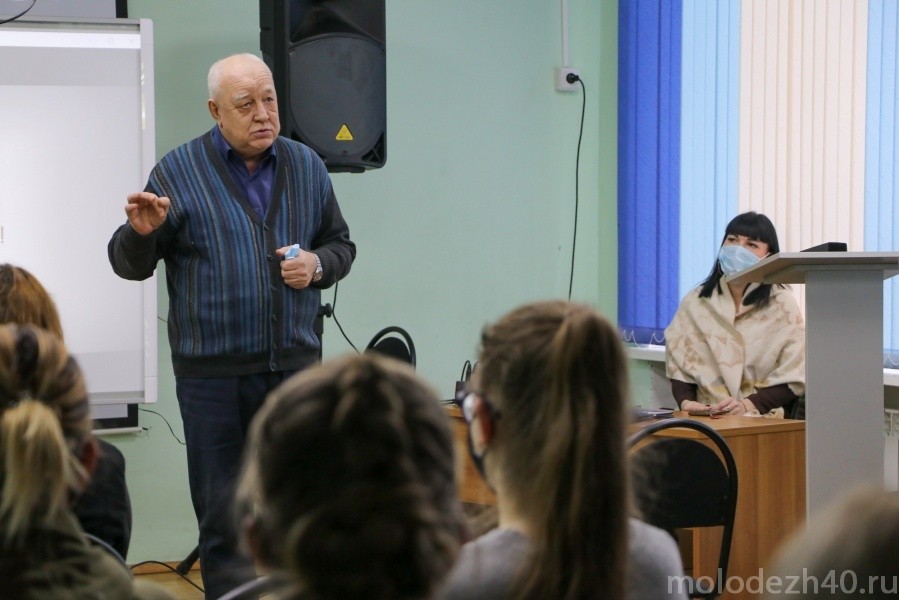 Студенты помнят о героическом подвиге ленинградцев