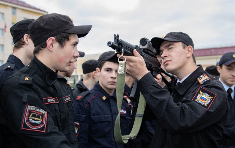 Молодежь региона познакомилась с основным вооружением Российской армии