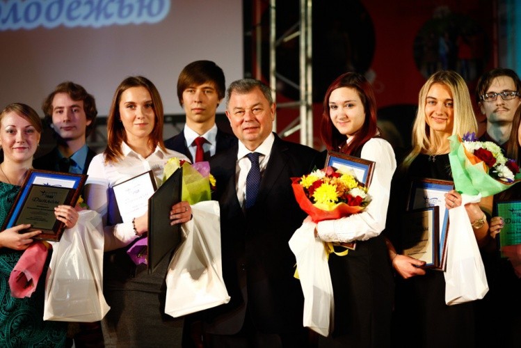 Новогодняя встреча молодежи с Губернатором Калужской области А.Д. Артамоновым