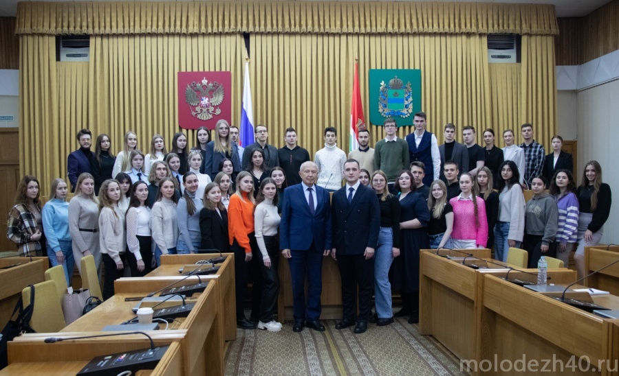 Студенты губернаторских групп встретились с Виктором Бабуриным