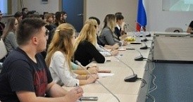 Студенты губернаторских групп узнали о вопросах кадровой и трудовой политики Калужской области