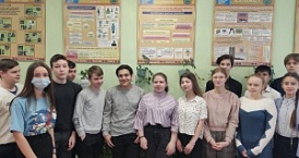 Волонтеры Победы проводят урок: «Россия страна добрых дел»
