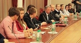 Стартовал ежегодный цикл встреч молодежи Калужской области с руководителями органов государственной власти региона