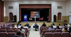 Школьники Калужской области сошлись в дебатах о коммуникации